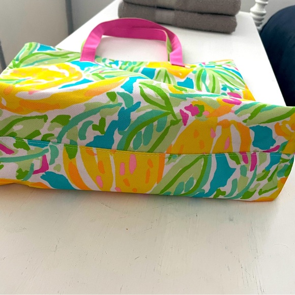 Lilly Pulitzer Estée Lauder Tropical Floral Tote Bag - Pink, Yellow, Green, Blue - Picture 3 of 4
